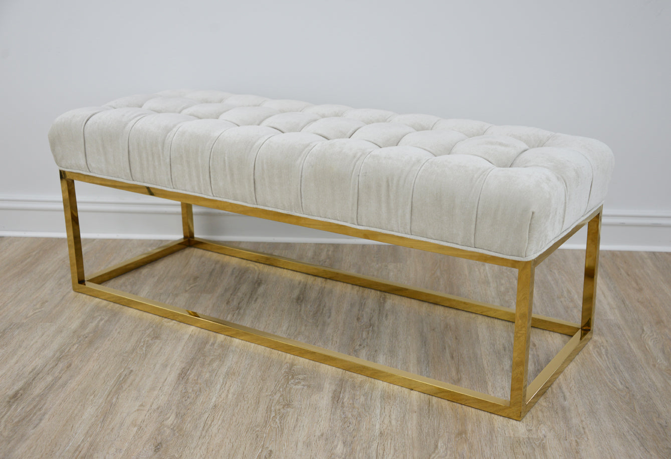 Daniella Bench