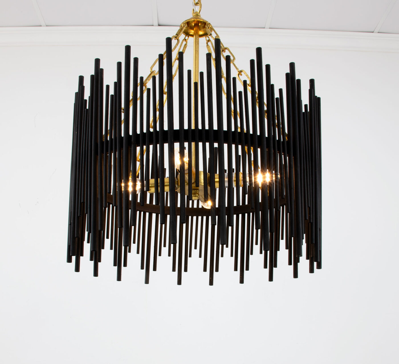HD132 Black & Gold Chandelier